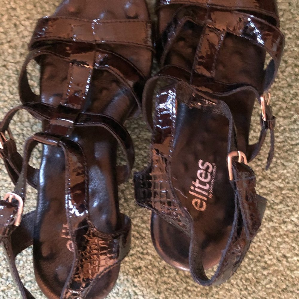 Elite Walking Cradle Size 7WW Black Sandal